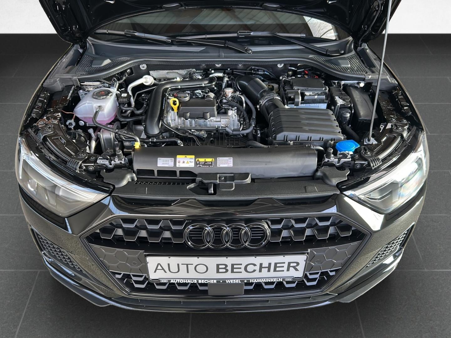Bild über Audi A1 Sportback advanced 30 TFSI S tronic - für weitere Informationen kontaktieren Sie den Audi Partner