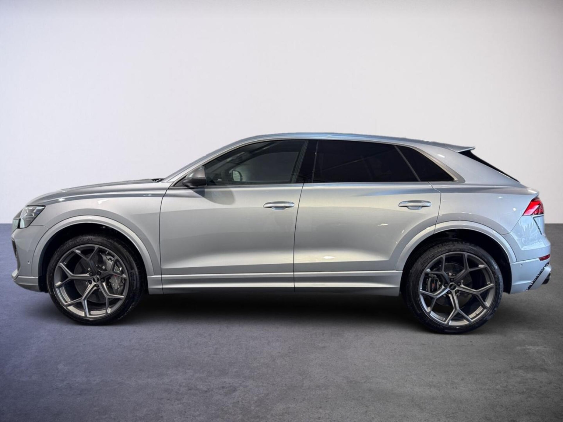 Audi RS Q8 SUV performance