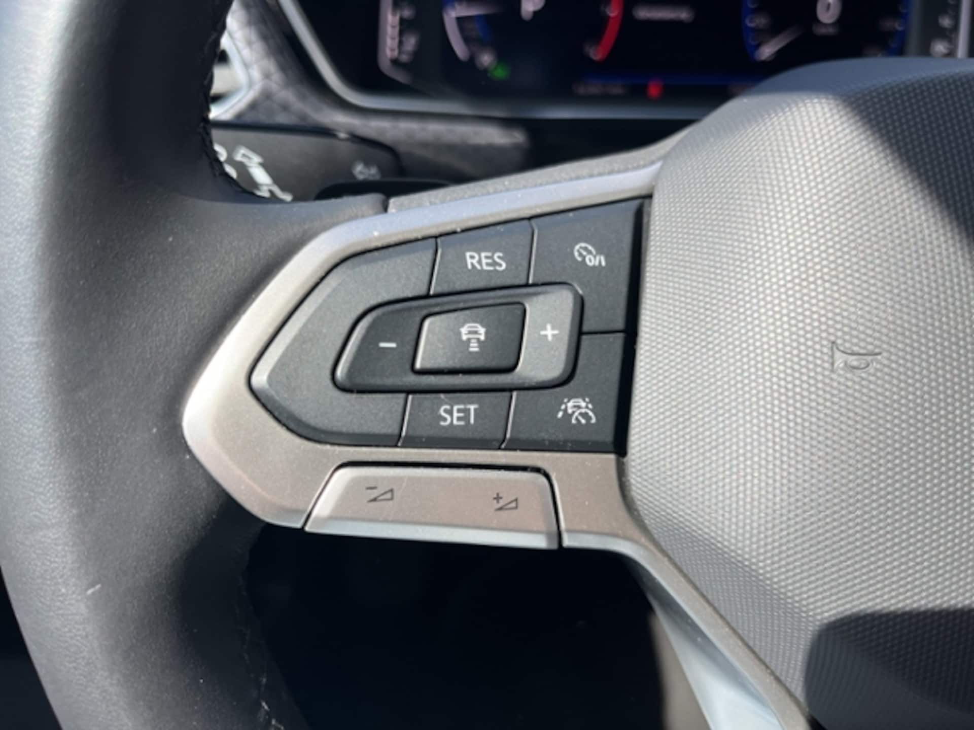 Volkswagen T-Cross Style