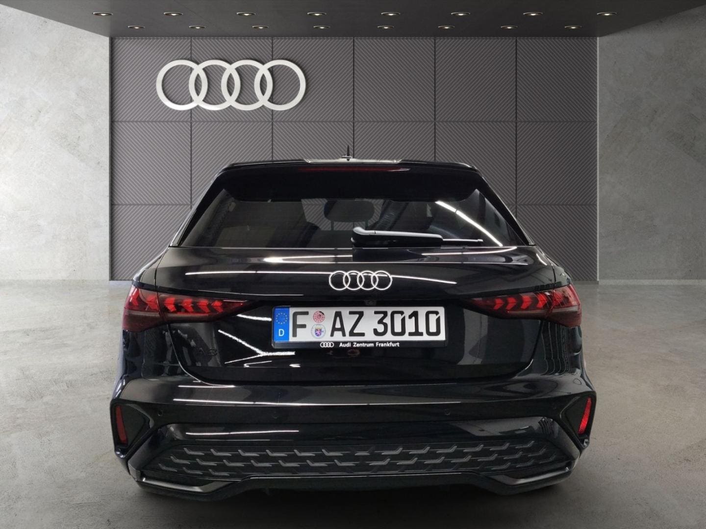 Bild über Audi A3 Sportback S line 35 TFSI S tronic - für weitere Informationen kontaktieren Sie den Audi Partner