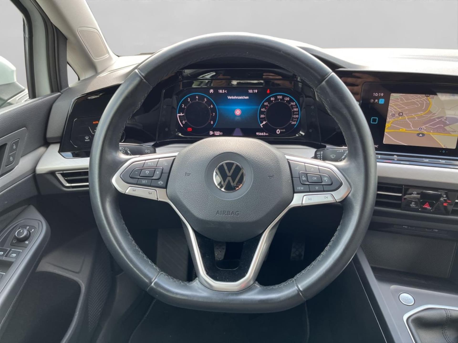 Volkswagen Golf Life