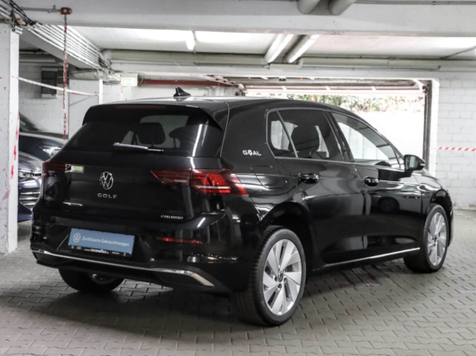 Volkswagen Golf Life