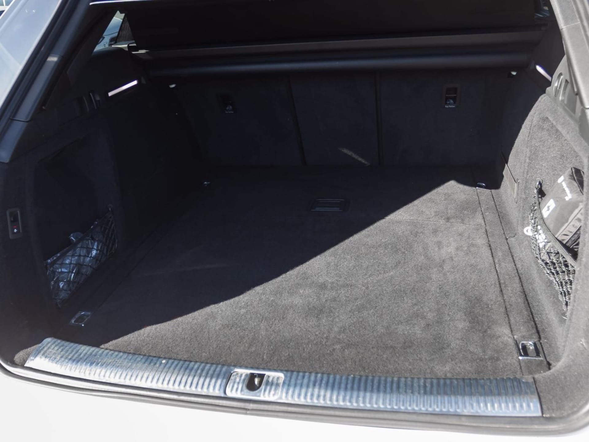 Audi A4 Avant S line