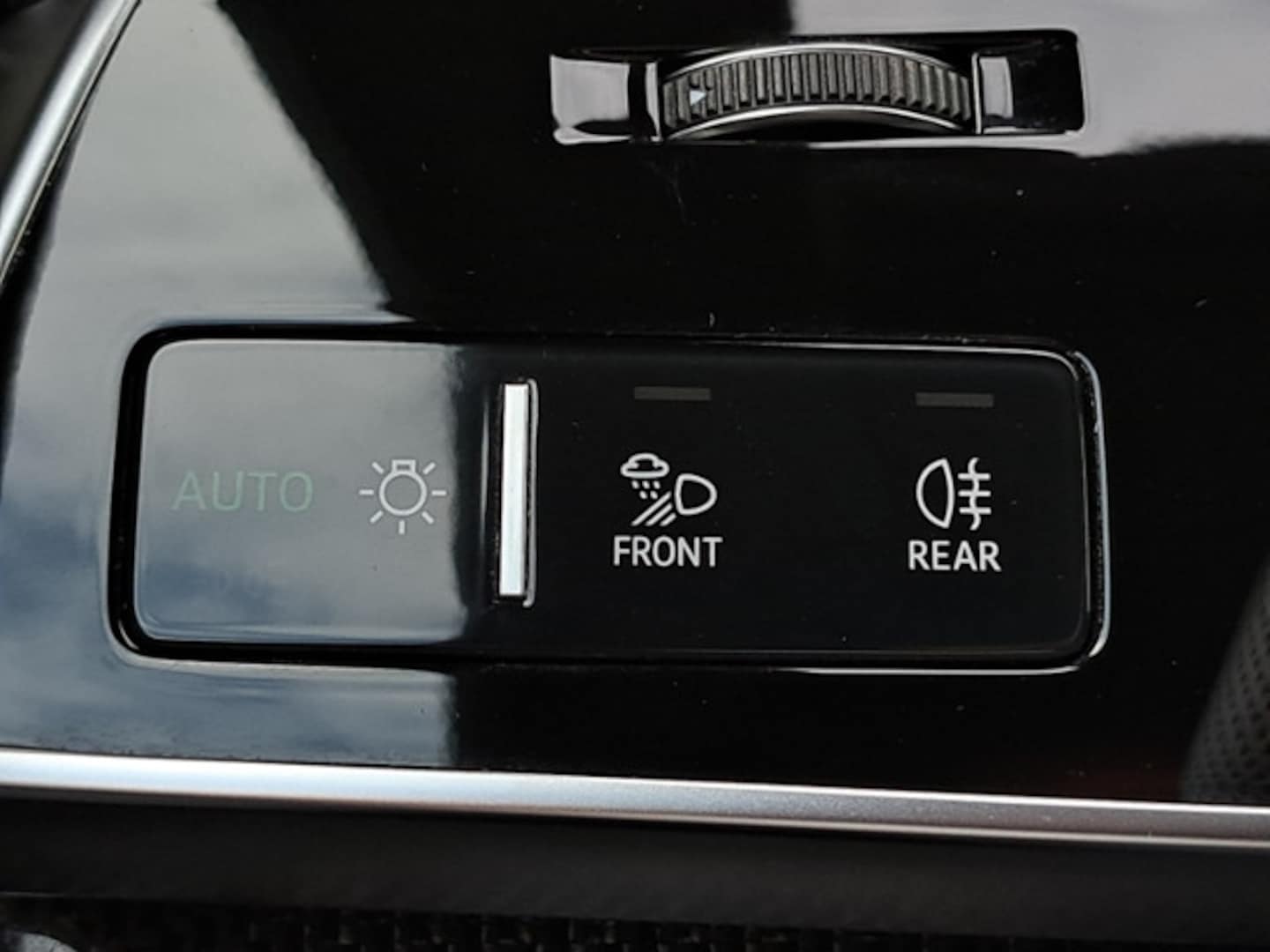 Bild über Audi SQ8 TFSI quattro tiptronic - für weitere Informationen kontaktieren Sie den Audi Partner