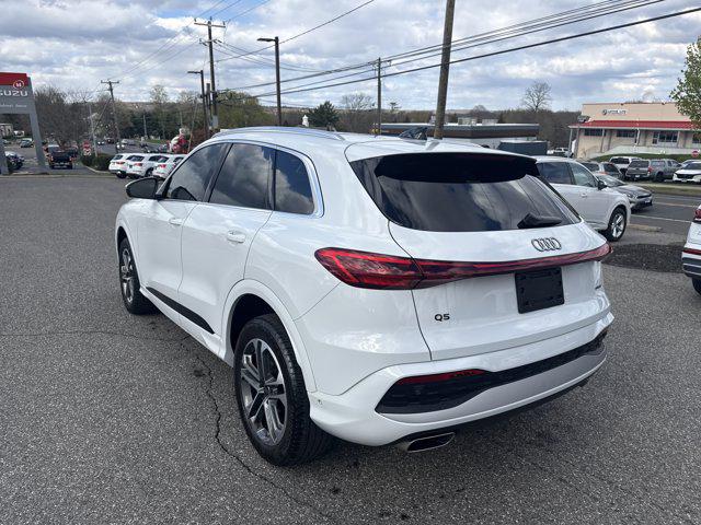 2025 Audi Q5 Premium - Photo 14