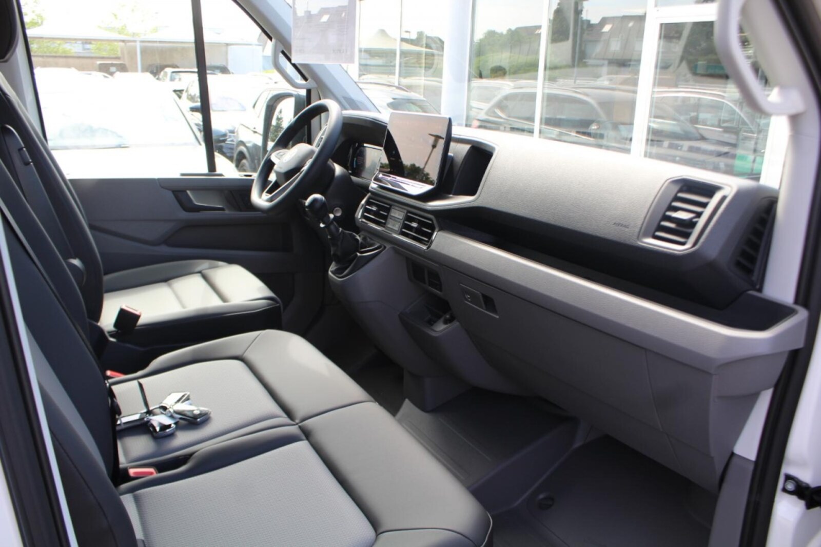 Volkswagen Crafter Kasten mittlerer Radstand – Bild 5