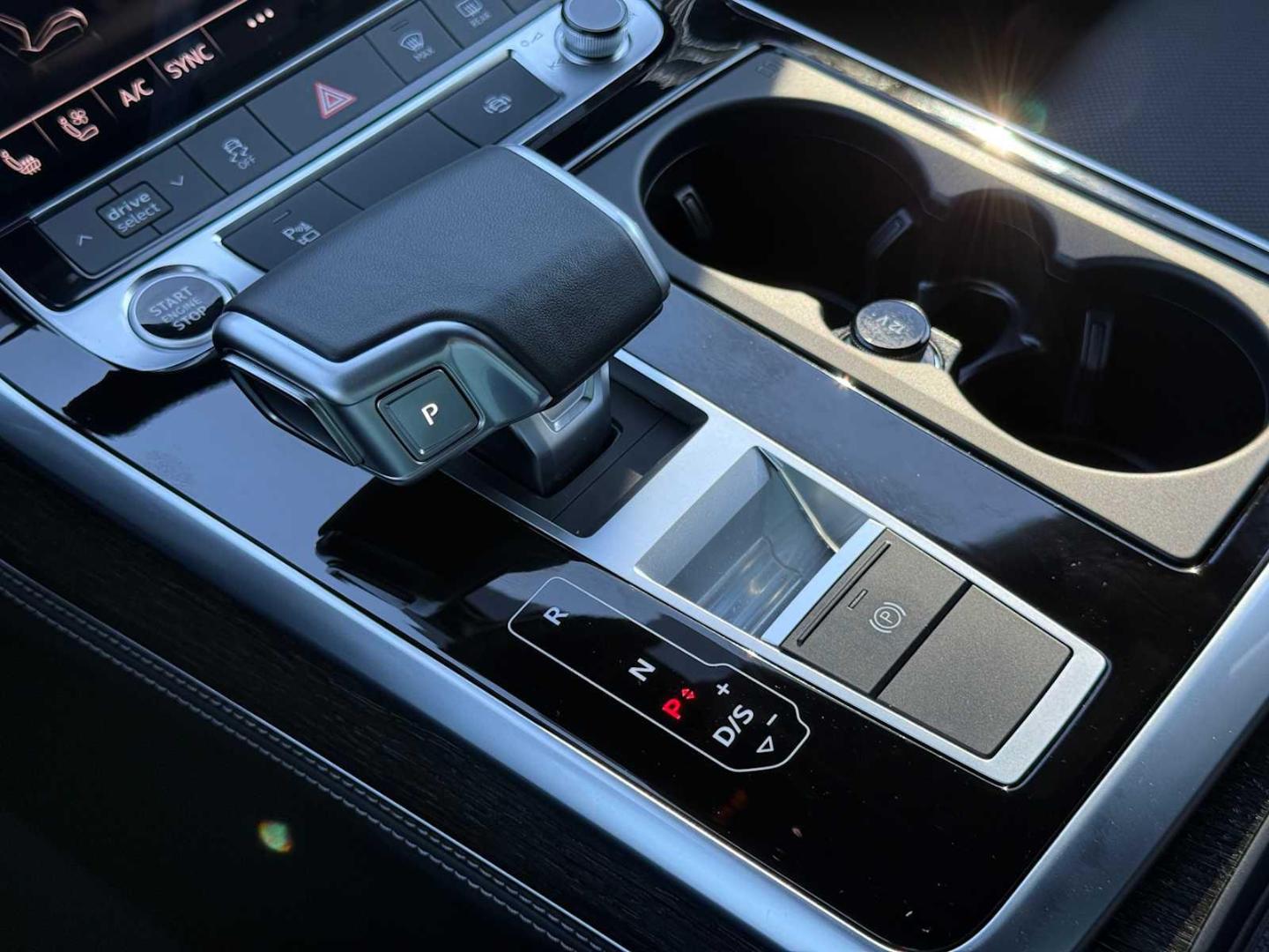 2025 Audi Q8 Premium Plus - Photo 32