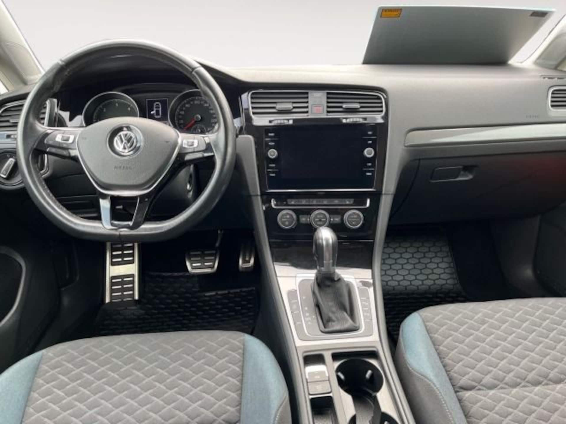 Volkswagen Golf IQ.DRIVE