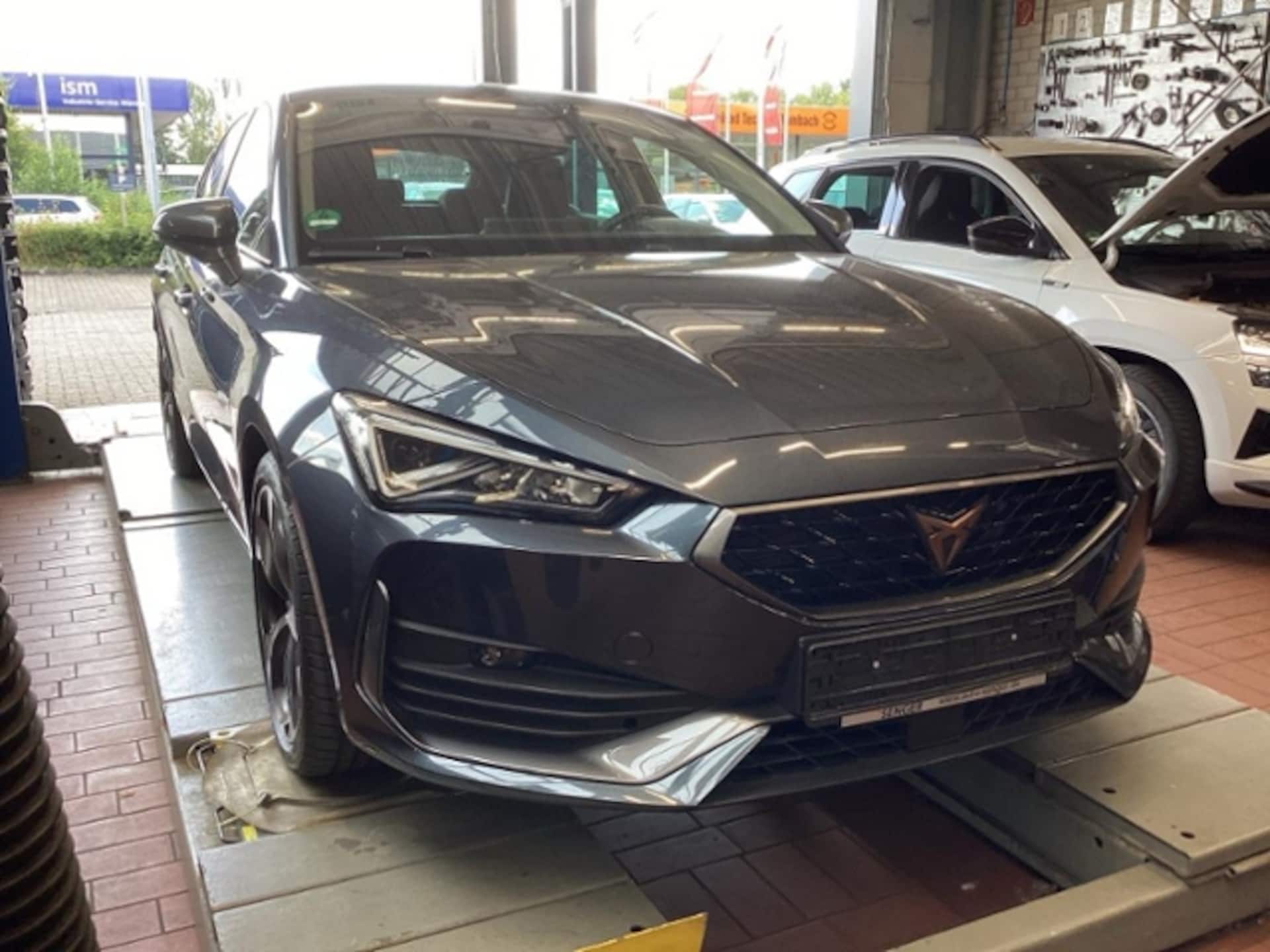 CUPRA Leon