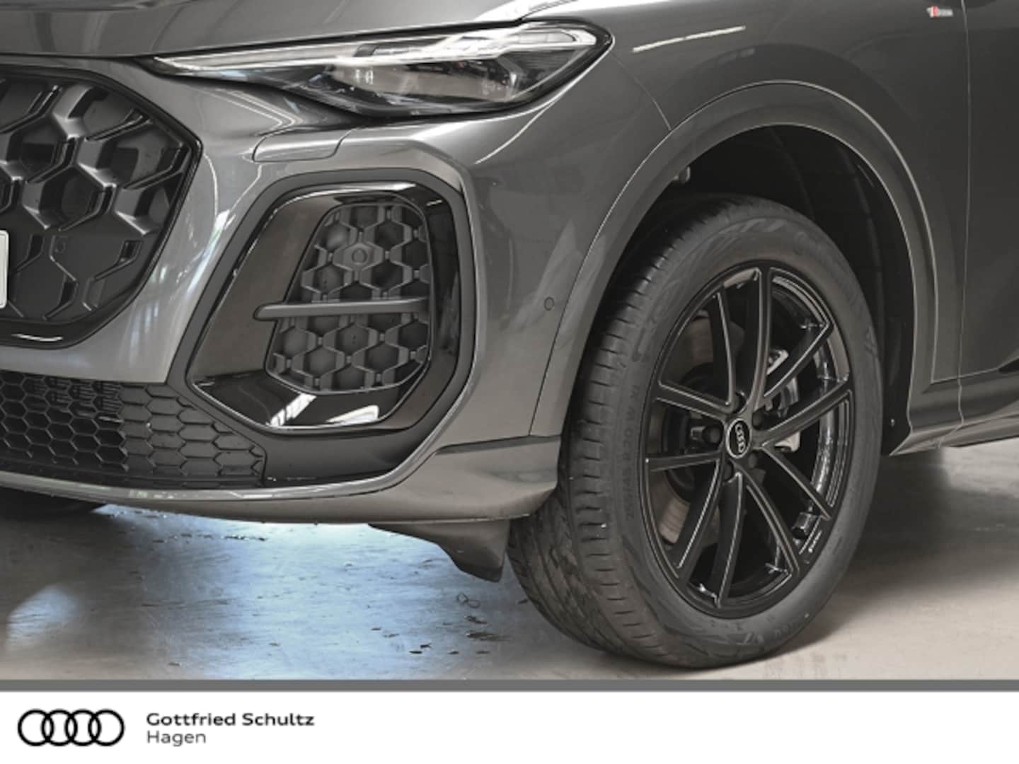 Bild über Audi Q5 SUV TDI quattro 220 kW S tronic - für weitere Informationen kontaktieren Sie den Audi Partner