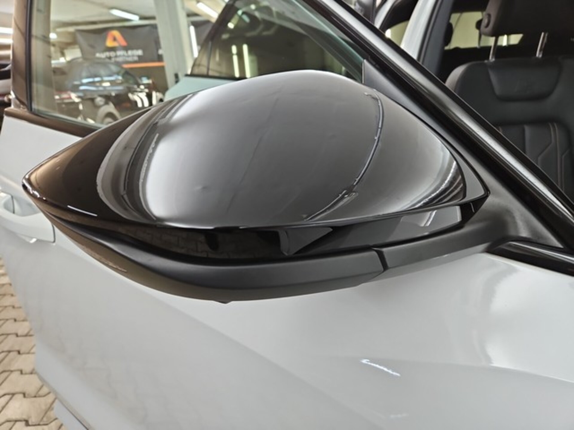 Audi e-tron S line