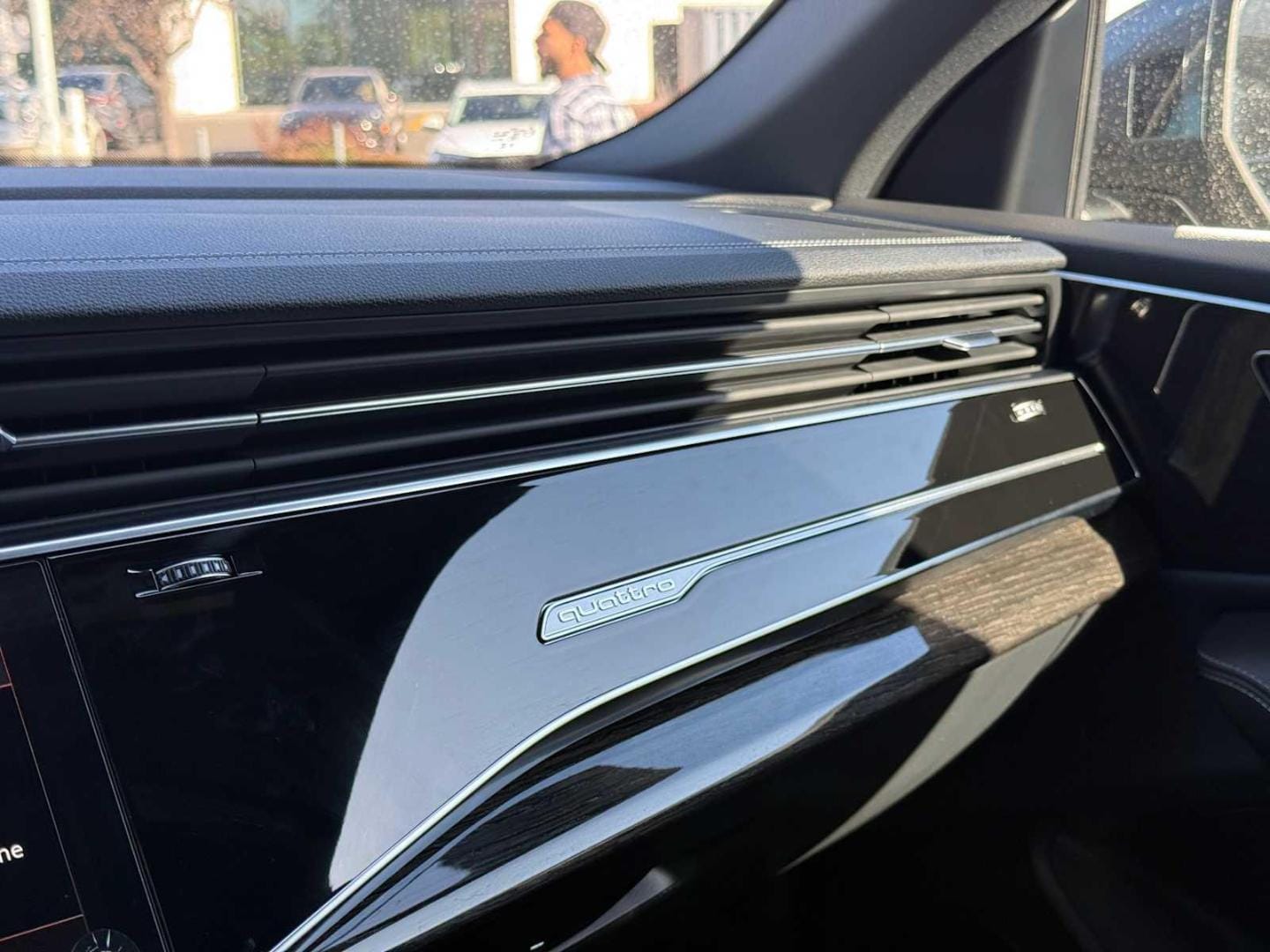2025 Audi Q8 Premium Plus - Photo 33