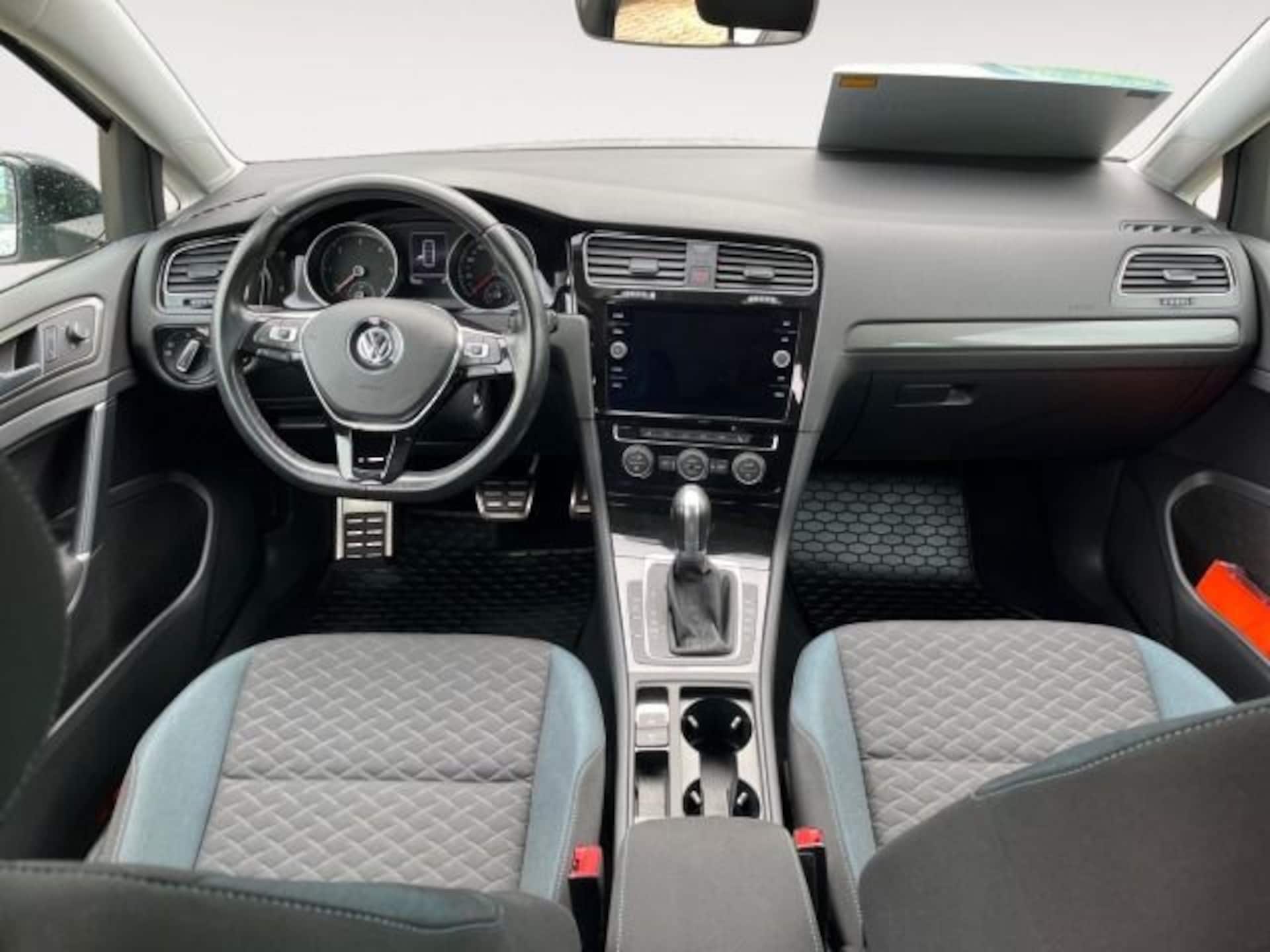 Volkswagen Golf IQ.DRIVE
