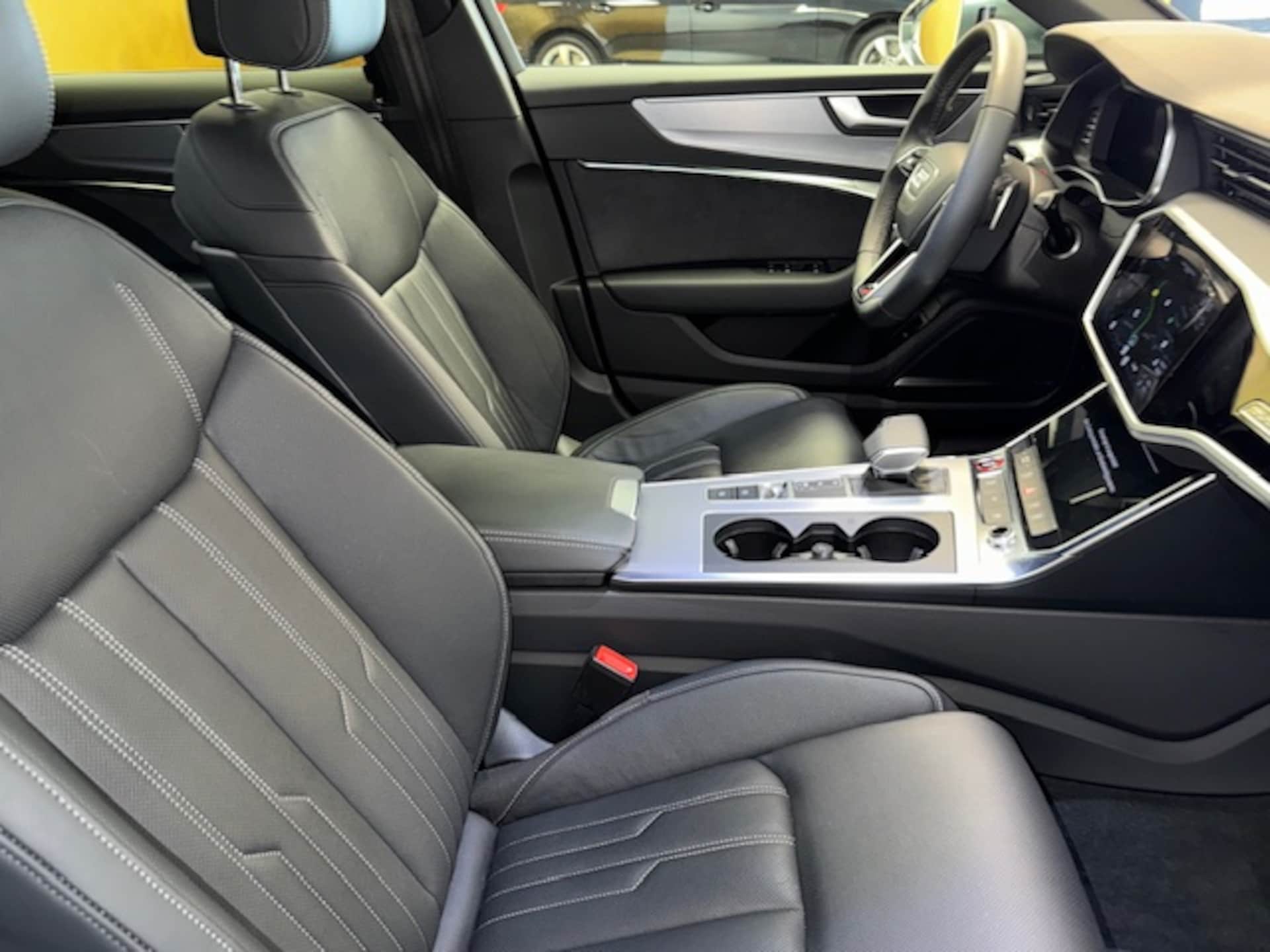 Audi S6 Avant