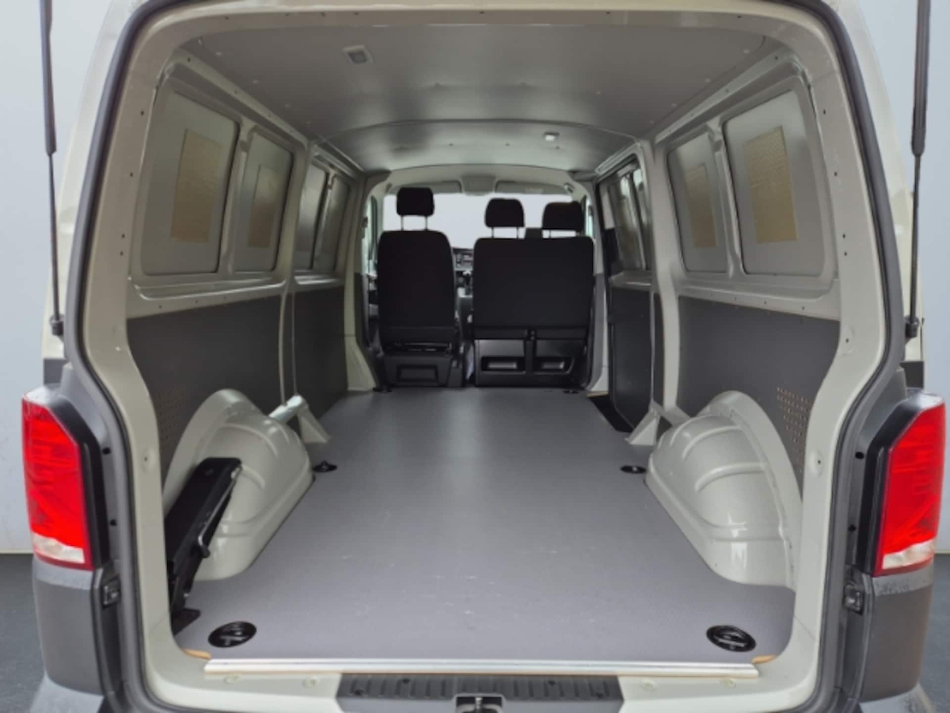 Volkswagen T6.1 Transporter Kasten langer Radstand