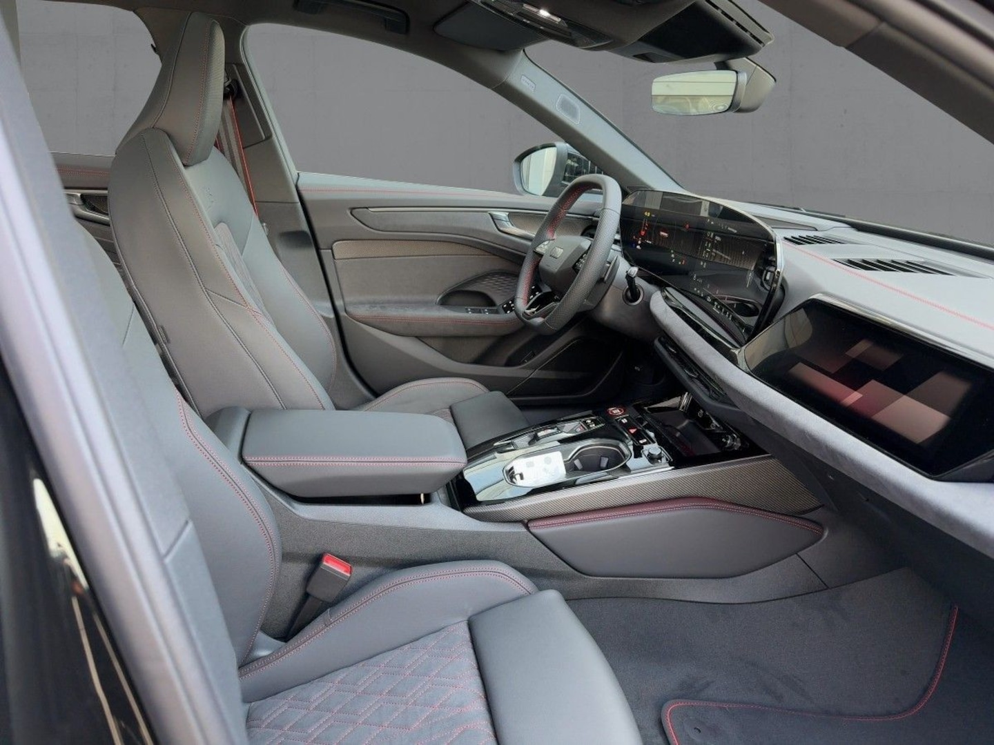 Bild über Audi A6 Avant TFSI quattro 270 kW S tronic - für weitere Informationen kontaktieren Sie den Audi Partner
