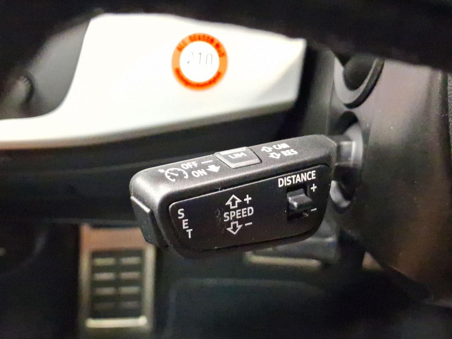 Bild über Audi A4 Avant S line 40 TFSI quattro S tronic - für weitere Informationen kontaktieren Sie den Audi Partner