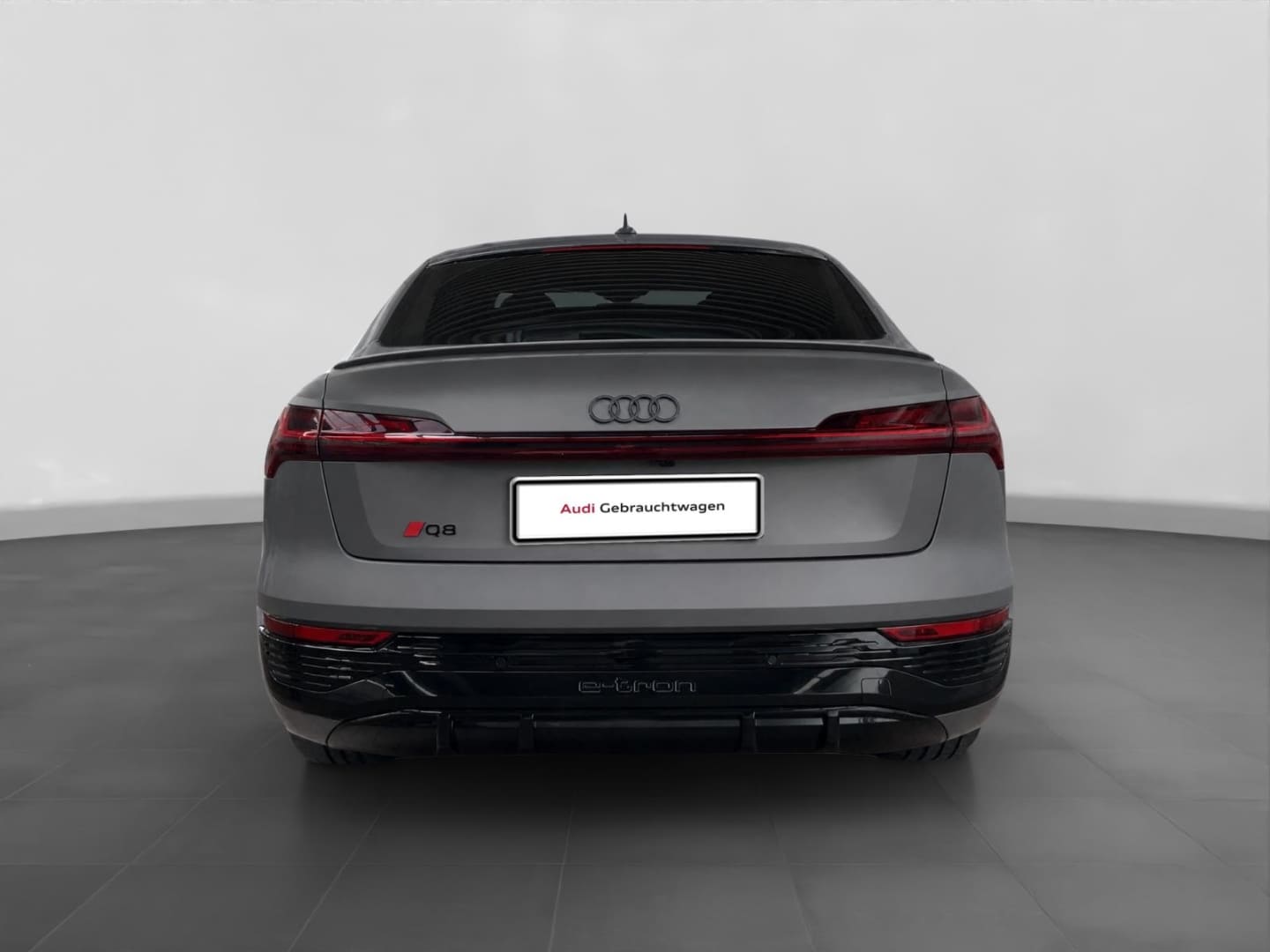 Bild über Audi Q8 Sportback e-tron S line 55 e-tron quattro - für weitere Informationen kontaktieren Sie den Audi Partner
