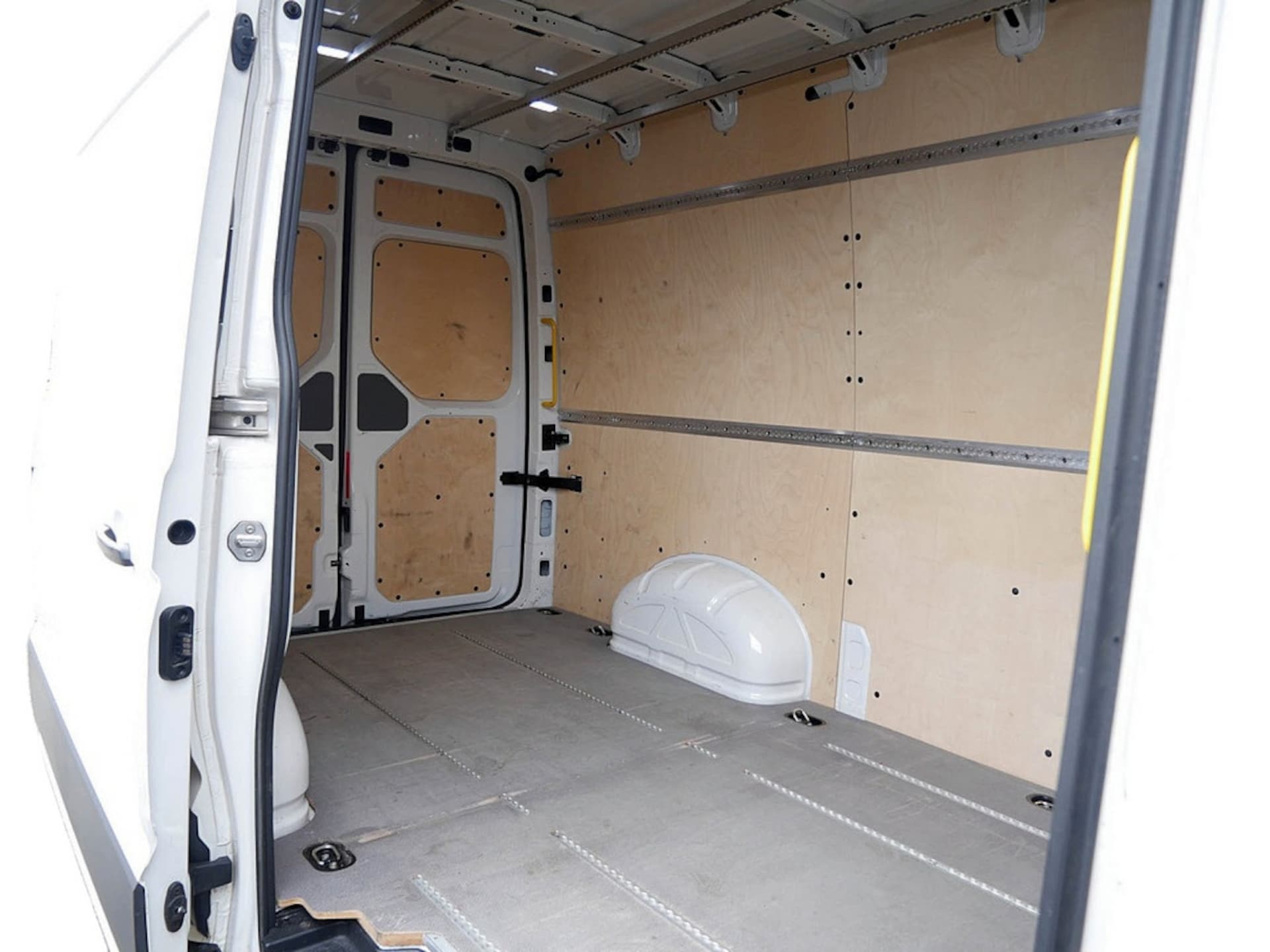 Volkswagen Crafter Kasten mittlerer Radstand