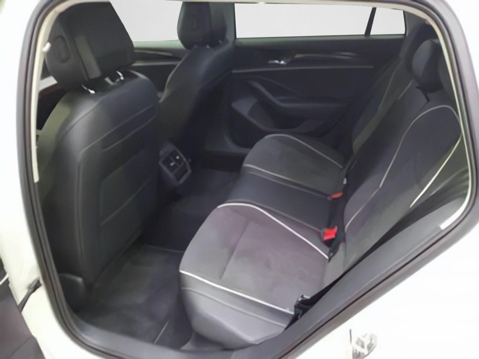 Volkswagen Passat – Bild 4