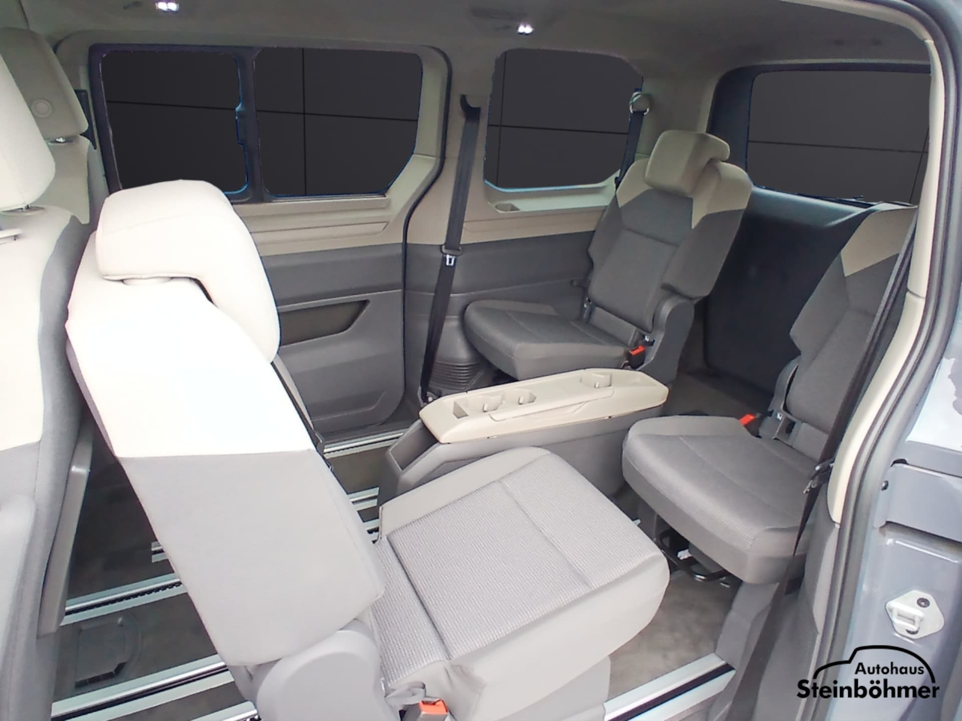 Volkswagen Multivan Basis-Modell