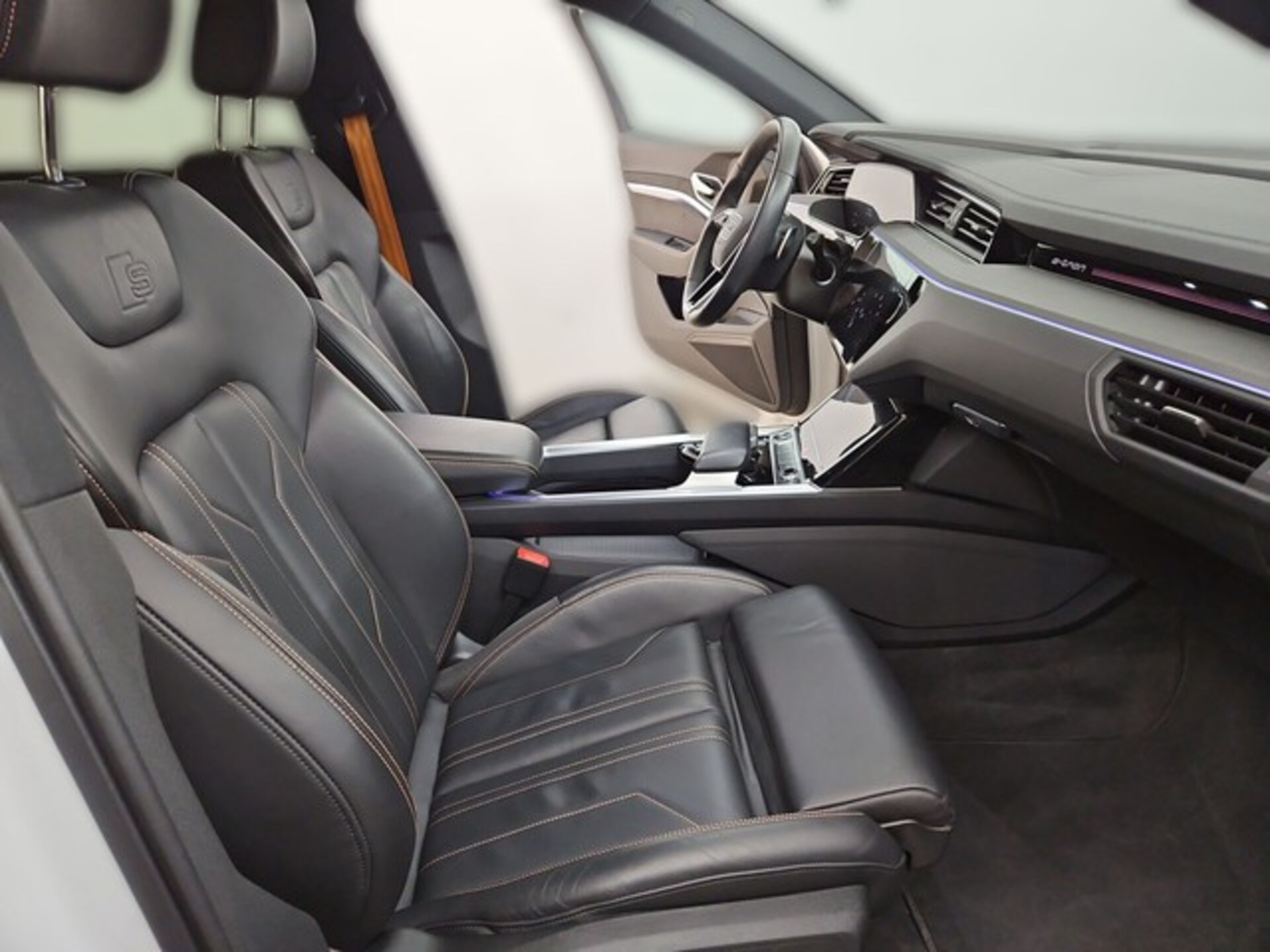 Audi e-tron S line