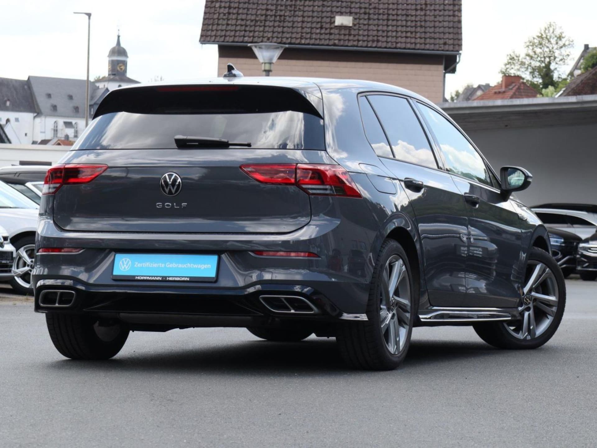 Volkswagen Golf R-Line