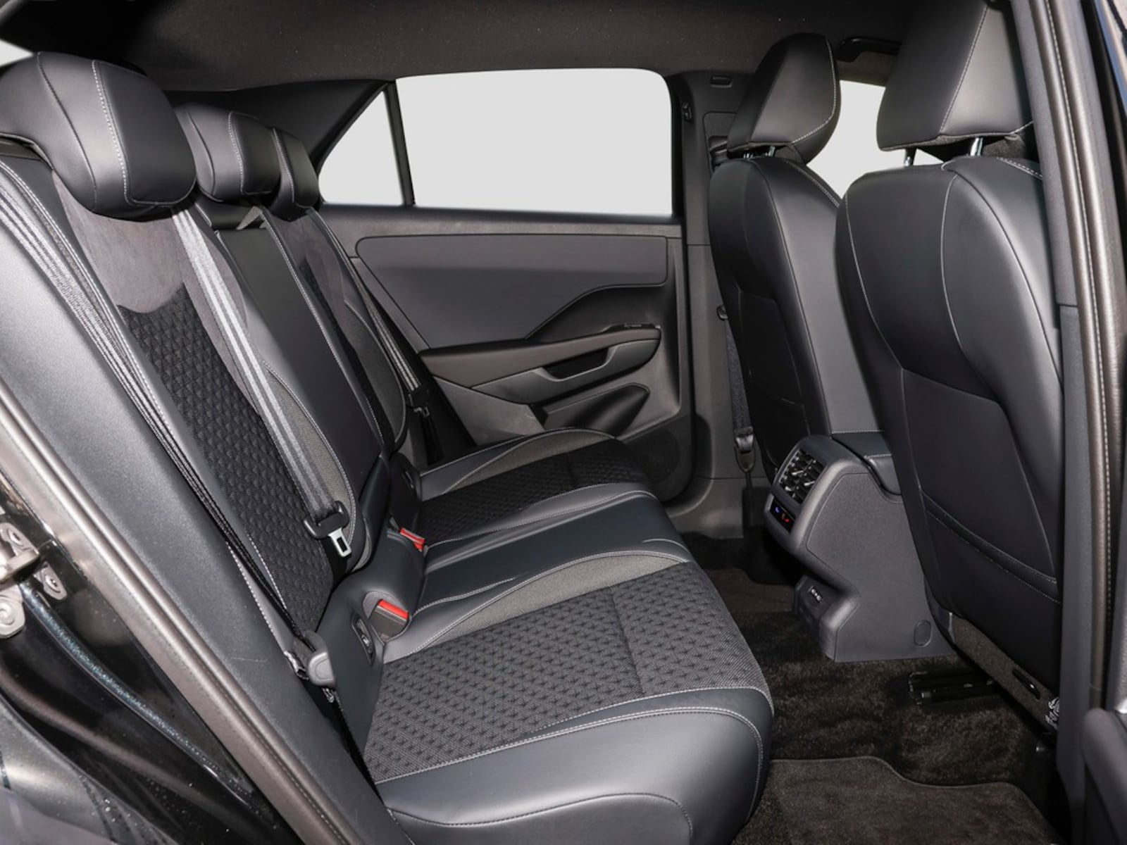 Volkswagen T-Roc – Bild 12
