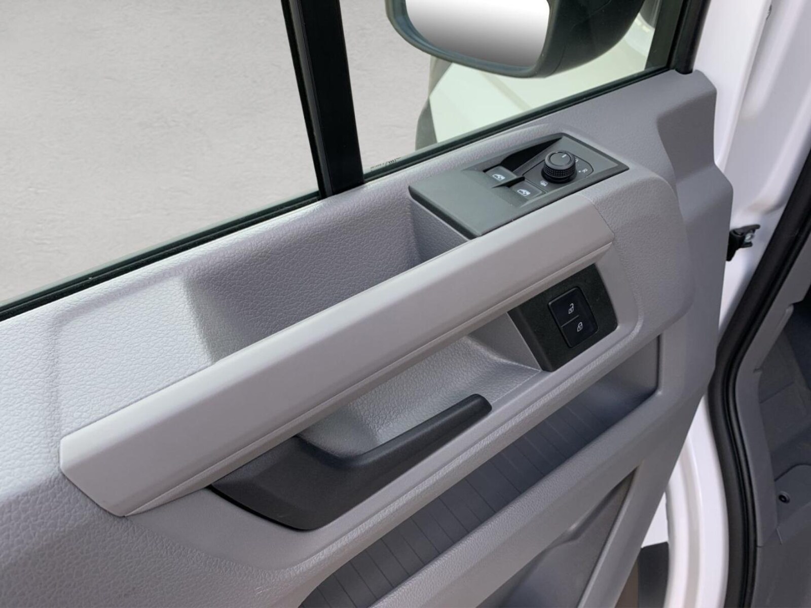 Volkswagen Crafter Kasten mittlerer Radstand – Bild 17