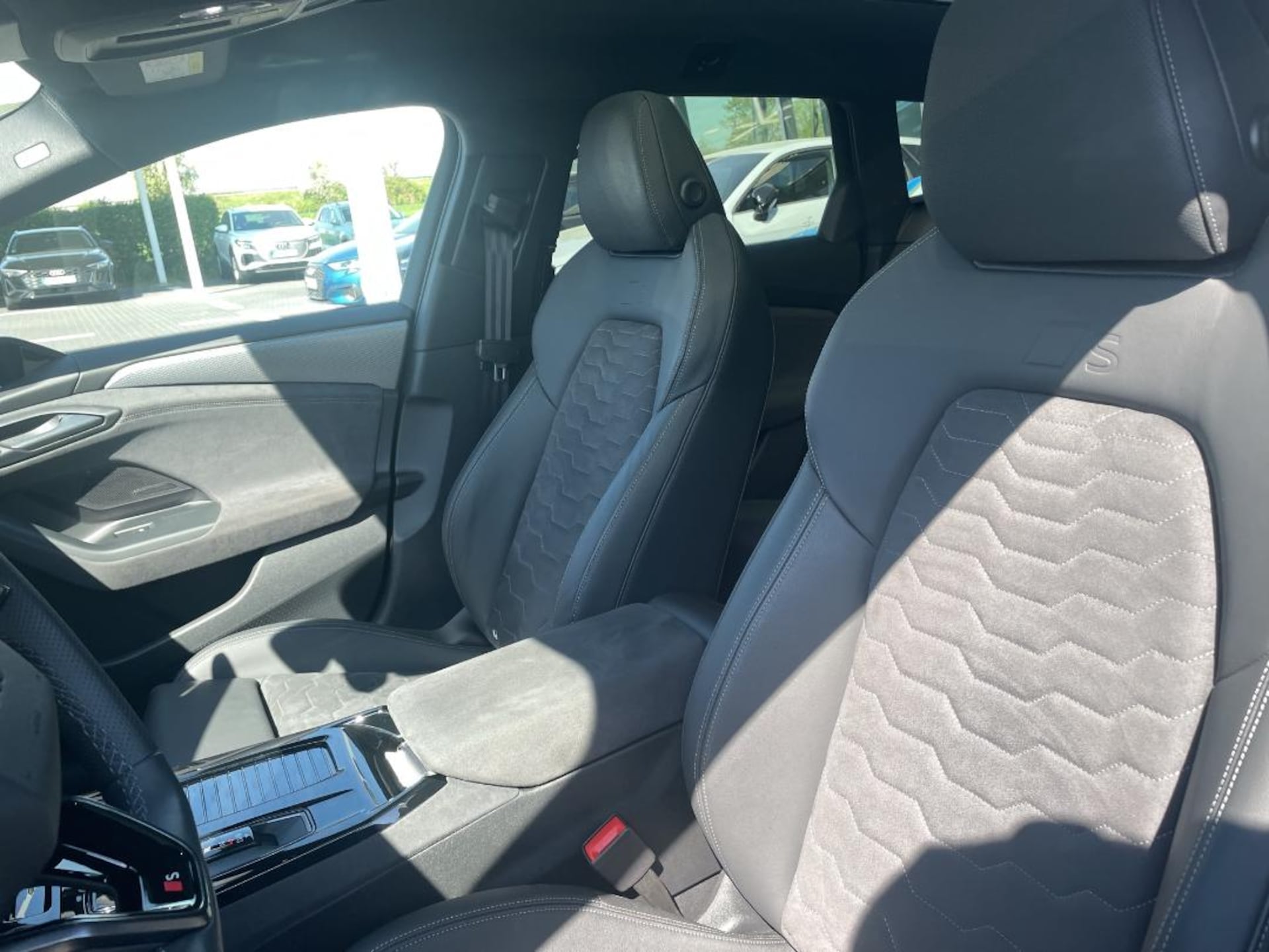Audi A6 Avant e-tron edition one