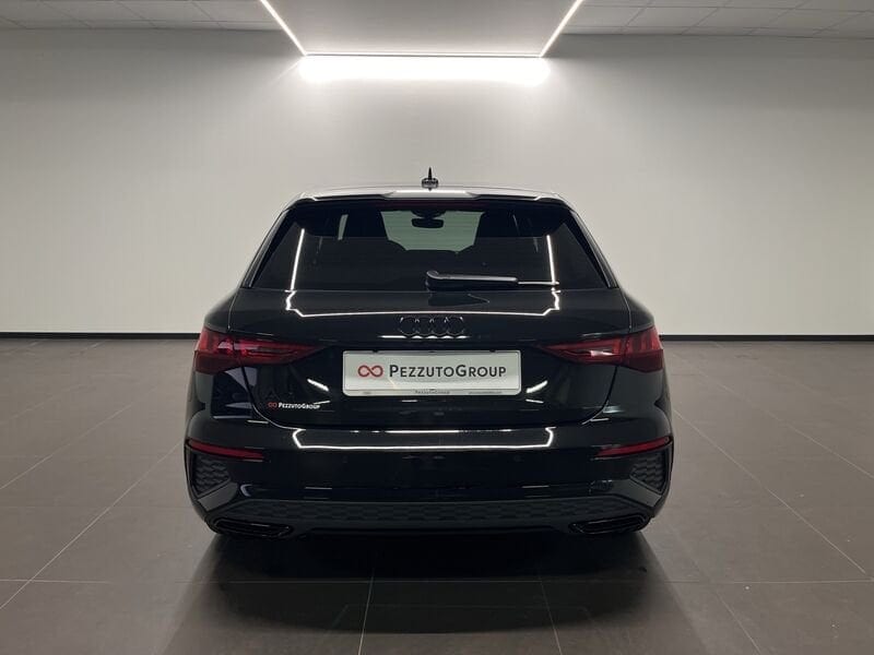 Immagine di Audi A3 Sportback TFSI e Identity Black 40 TFSI e 150 kW (204 CV) S tronic - Vista: for more details contact your dealer