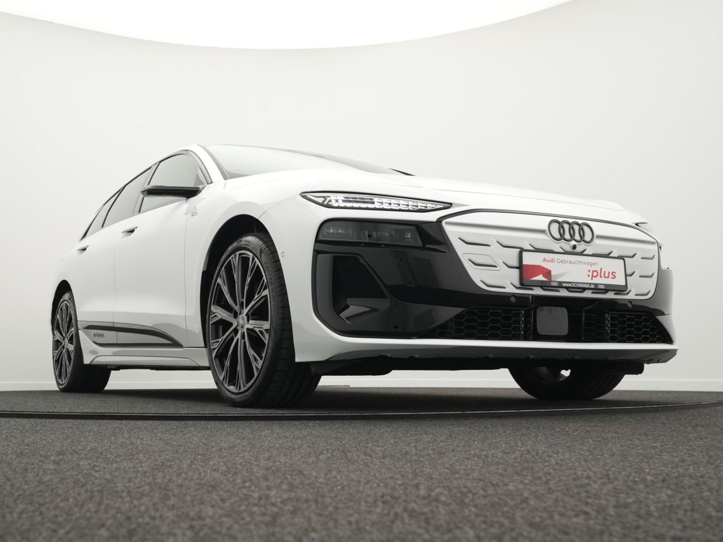 Bild über Audi A6 Avant e-tron e-tron - für weitere Informationen kontaktieren Sie den Audi Partner