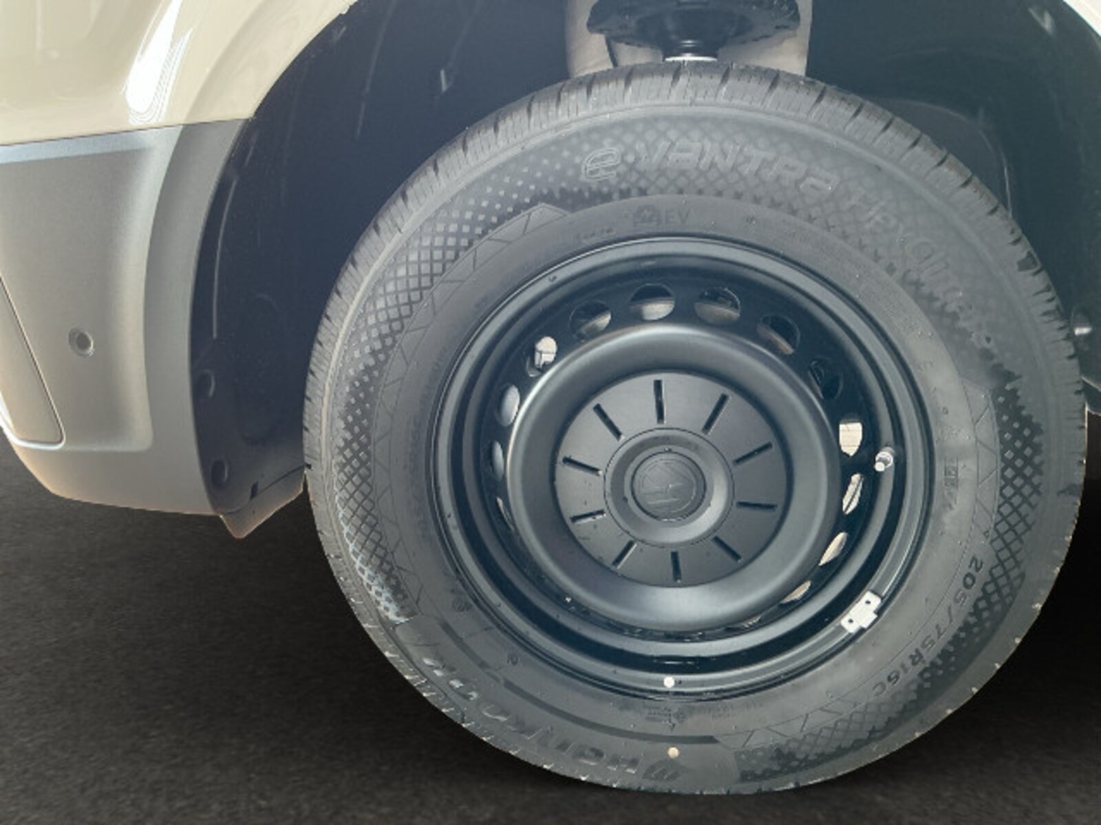 Volkswagen Crafter Kasten mittlerer Radstand – Bild 10
