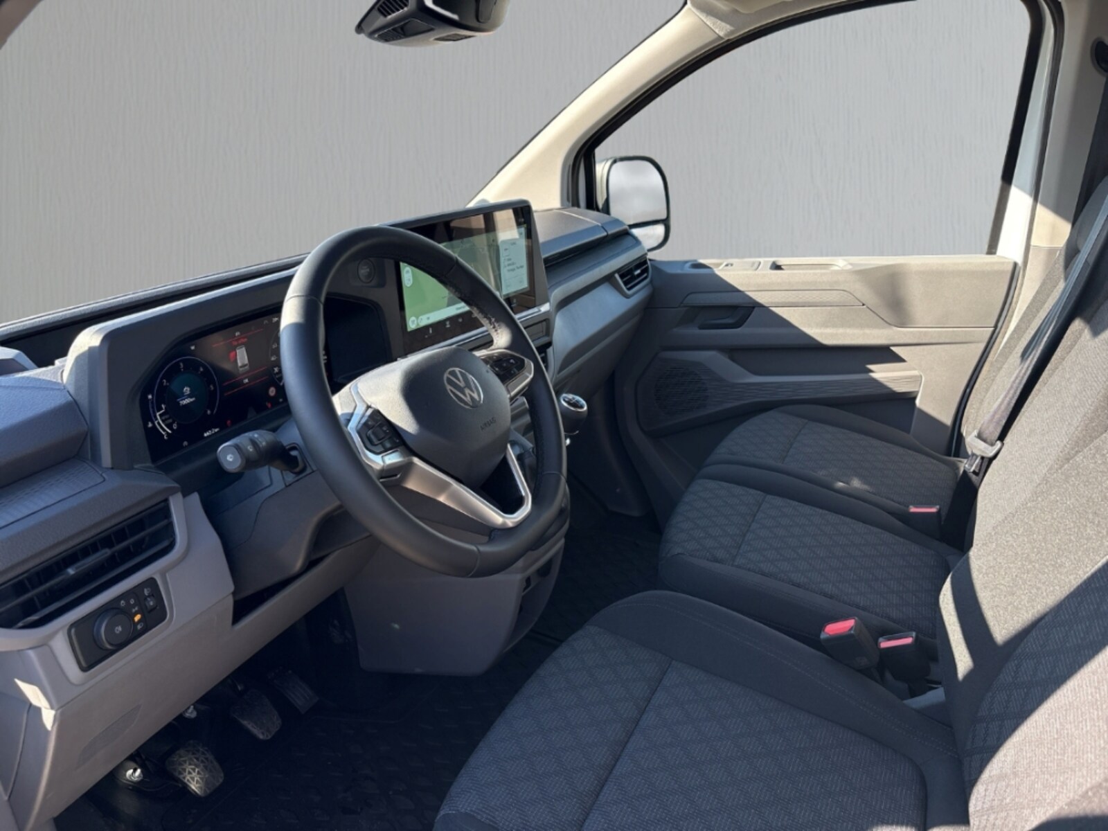 Volkswagen Transporter Kasten kurzer Radstand – Bild 6