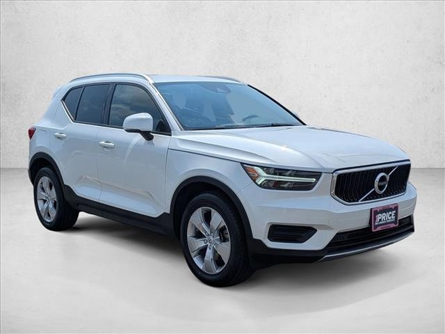 2022 Volvo XC40