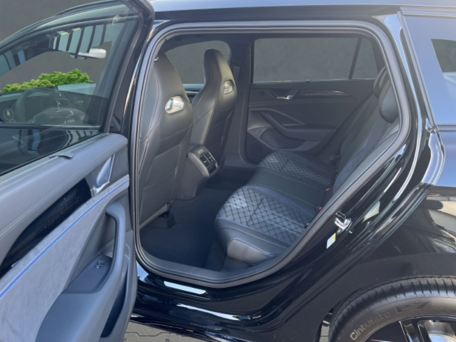 Volkswagen Passat – Bild 6