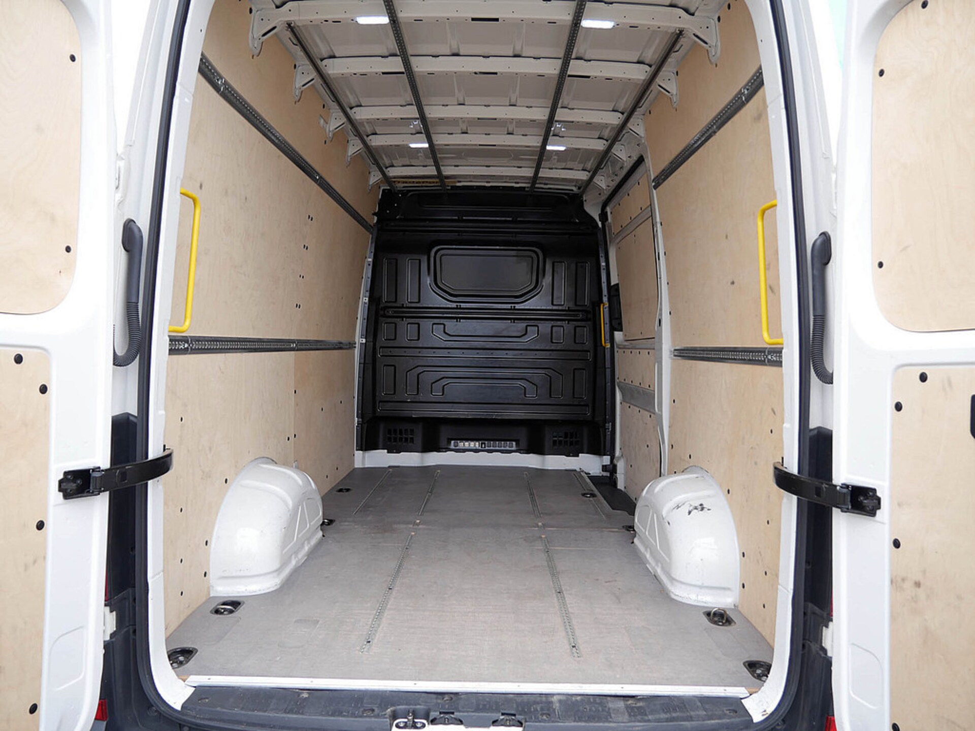 Volkswagen Crafter Kasten mittlerer Radstand