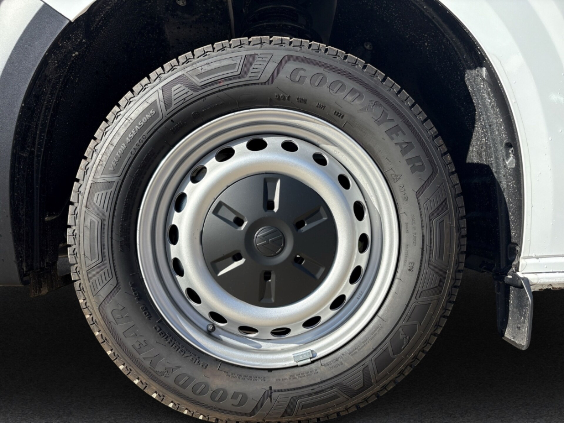 Volkswagen Transporter Kasten kurzer Radstand