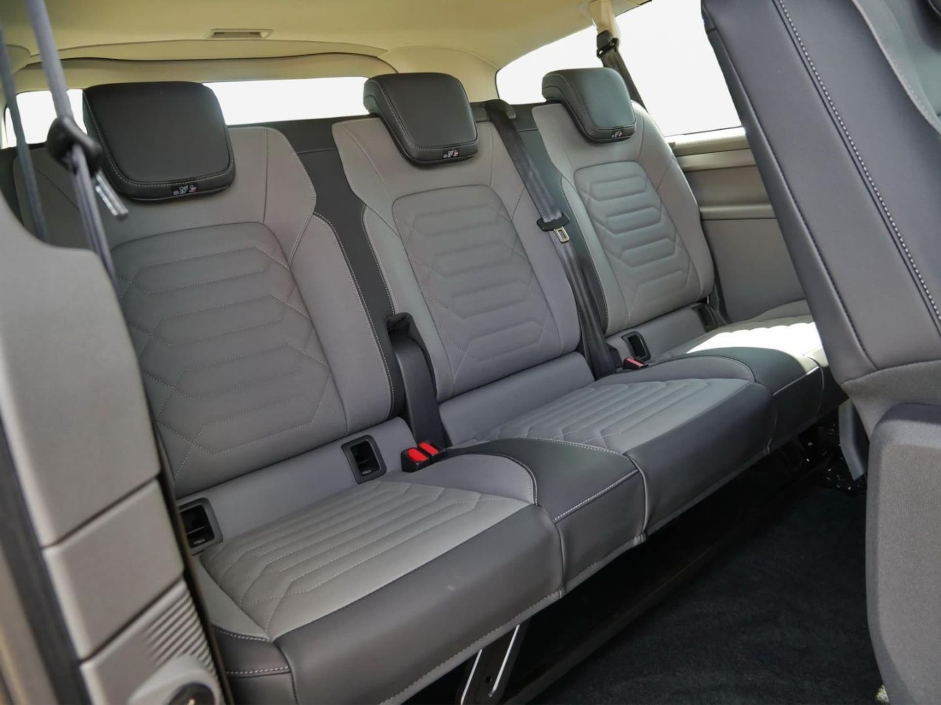 Volkswagen e-Caravelle Langer Radstand Style