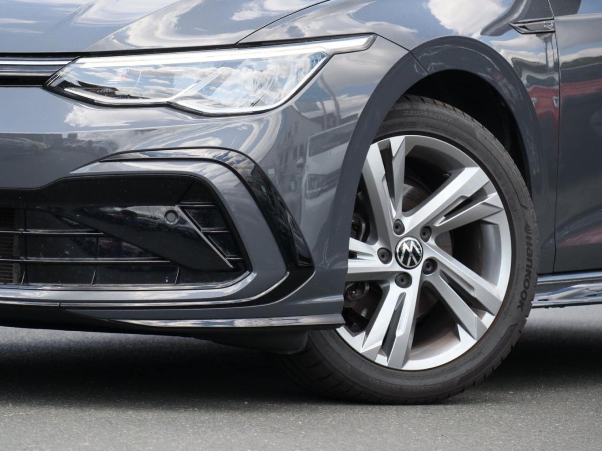 Volkswagen Golf R-Line