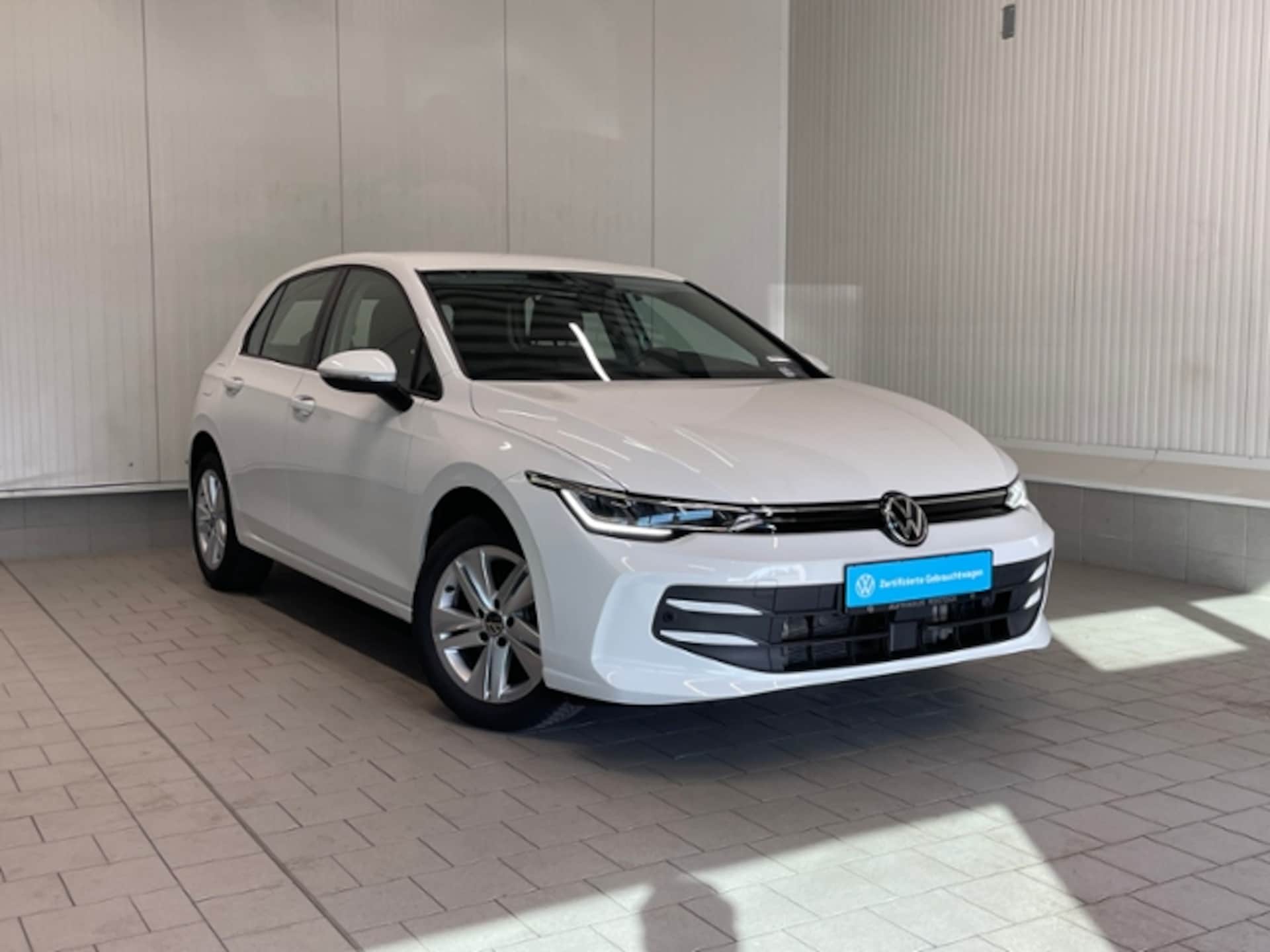 Volkswagen Golf Life