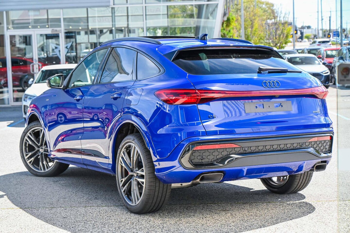 Image about Audi Q5 Sportback e-hybrid quattro S tronic
