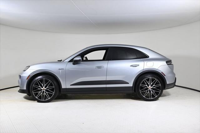 Used 2025 Porsche Macan Base with VIN WP1AD2XA5SL076314 for sale in Coral Gables, FL
