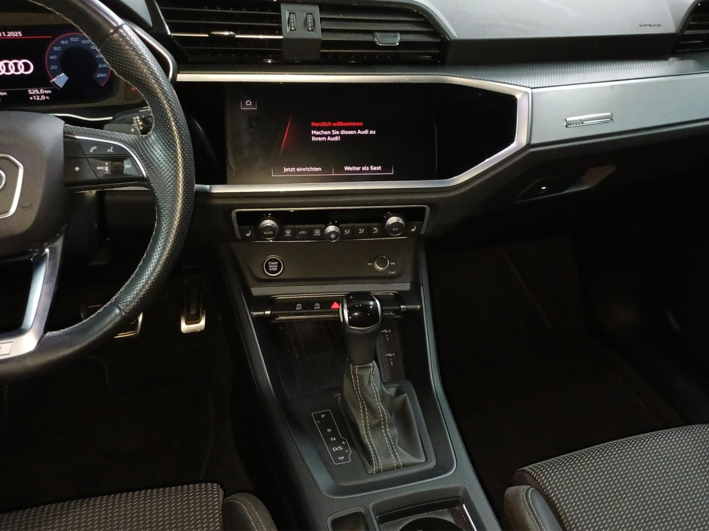 Bild über Audi Q3 Attraction S line 35 TFSI 110 kW (150 PS) S tronic - for more details contact your dealer