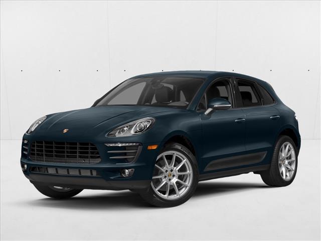 2017 Porsche Macan -'s photo