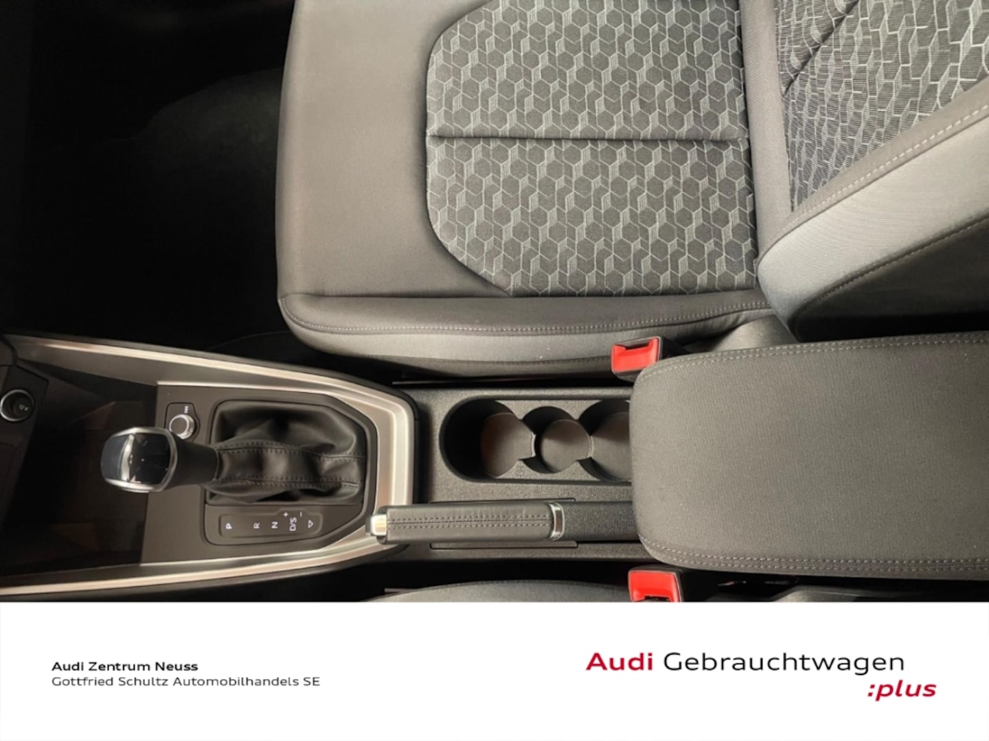Bild über Audi A1 Sportback S line 25 TFSI S tronic - für weitere Informationen kontaktieren Sie den Audi Partner