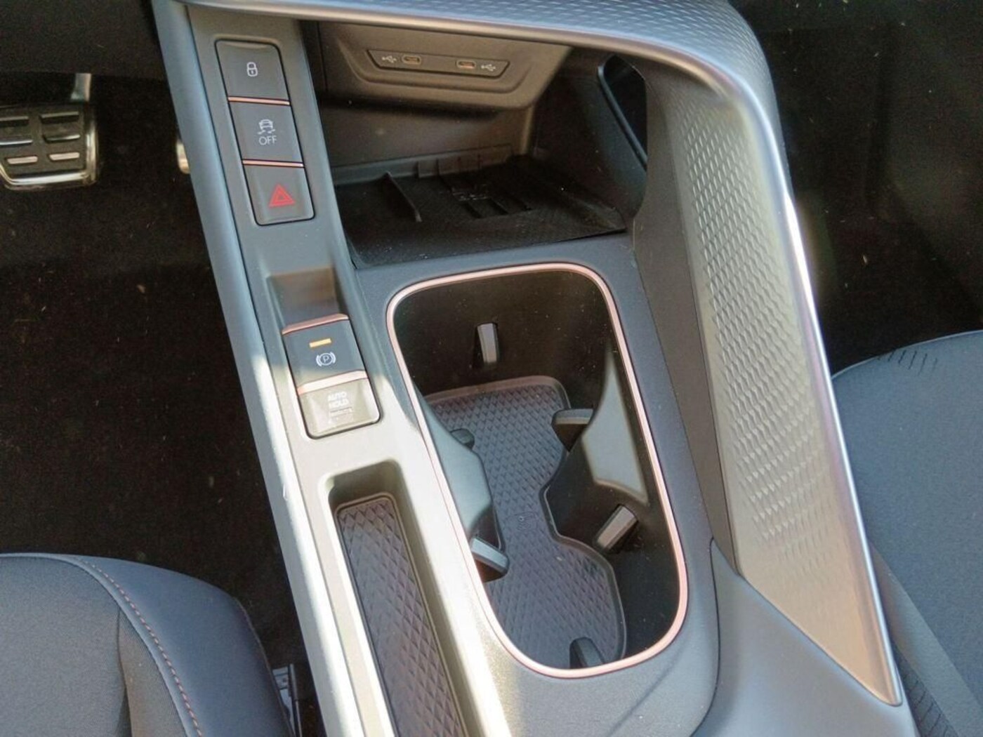CUPRA Terramar 1.5 eTSI DSG 110 kW (150 CV) — photo 9