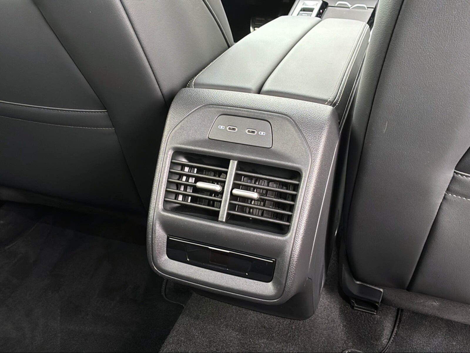 Volkswagen Passat – Bild 13