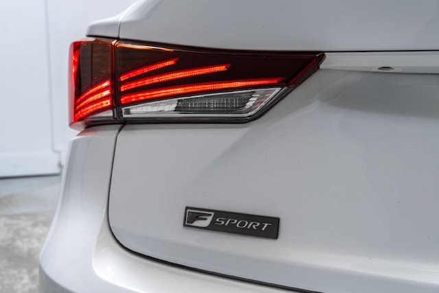2020 Lexus IS 350 F SPORT - Photo 13