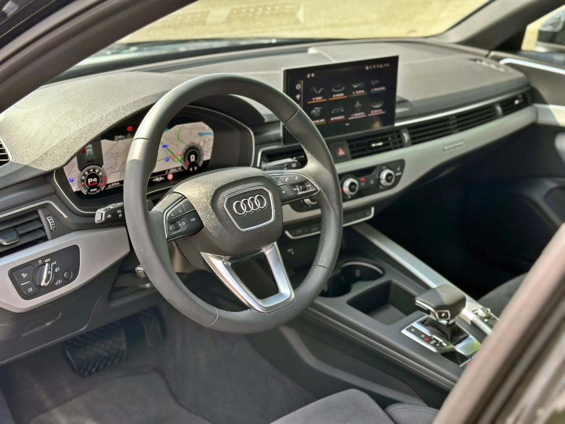 Audi A4 Avant S line
